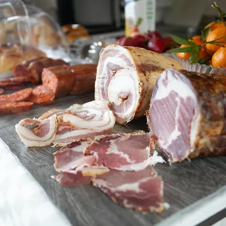 فندق مبيت وإفطار Leonida تروبيا