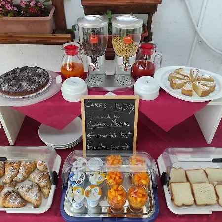 Frühstückspension Leonida 4*